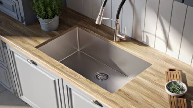 Kitchen sink | Floor Magic